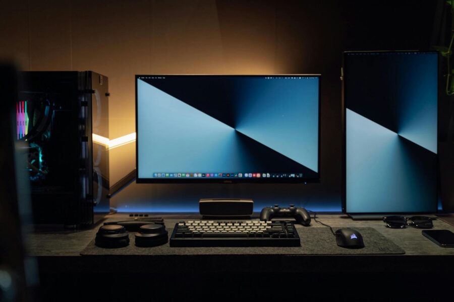 Gaming monitor variable refresh rate dark room
