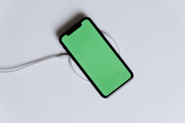 Smartphone wireless charger