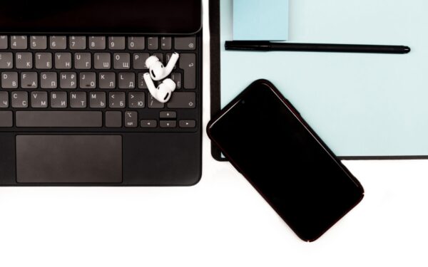 Wireless earbuds buying guide for work, commuting and home use