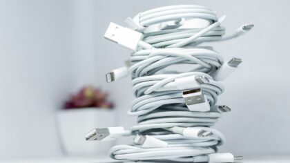 A practical guide to fast charging your smartphone without ruining the battery