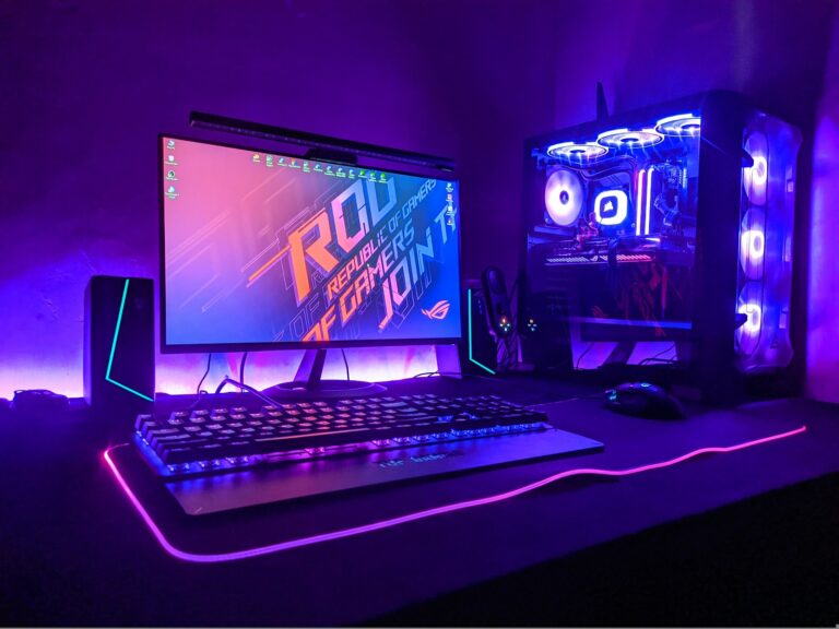 Gaming mouse desk