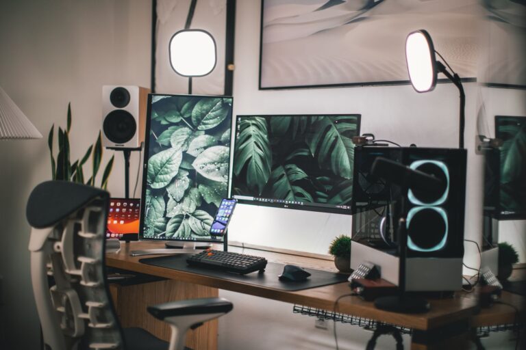 Corner gaming desk