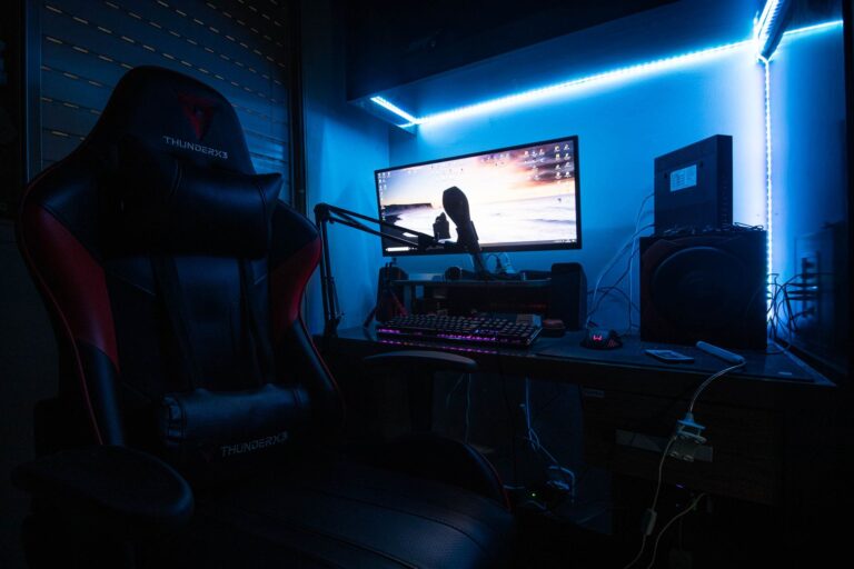 Gaming monitor arm