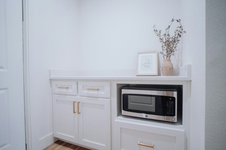 Kitchen smart speaker