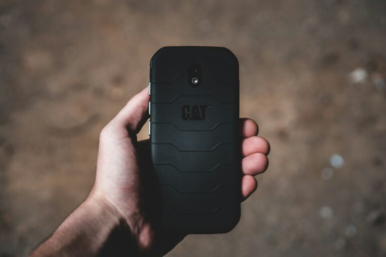 Rugged smartphone case