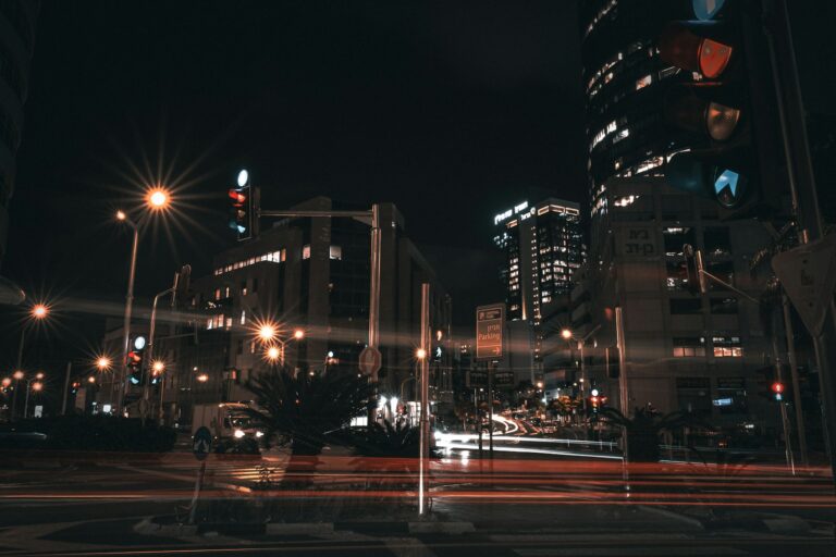 Smartphone night city