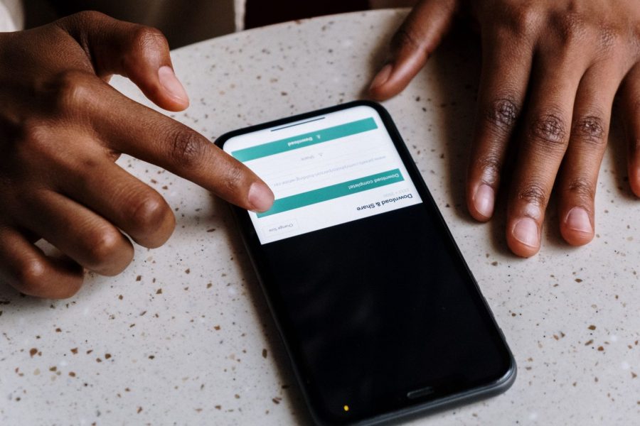 Downloading. Photo by Pexels