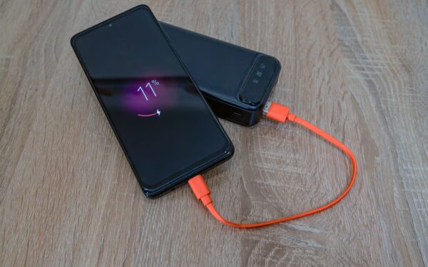 Portable charger buying guide for e‑readers, handheld consoles and cameras
