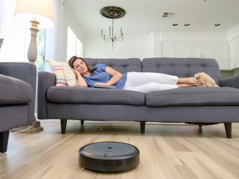 Robot vacuum cleaner