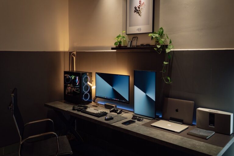 Compact gaming corner