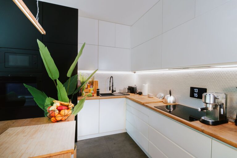 Smart display kitchen