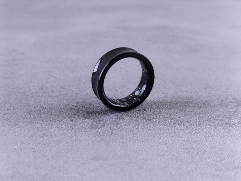 Smart ring charging