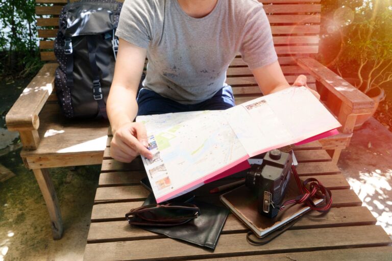 Close wearable navigation