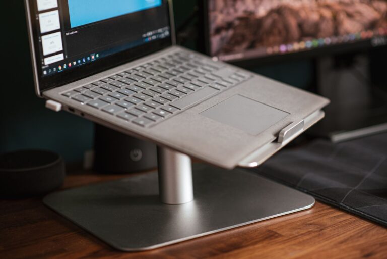 Laptop stand aluminum