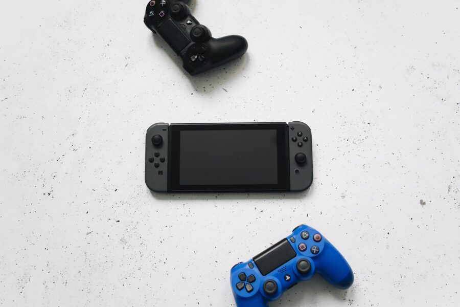 Hdmi switch console